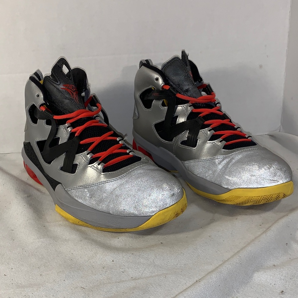 Nike Air Jordan Men’s Melo M9 ‘Nemesis’ Metallic Silver Basketball Sneakers